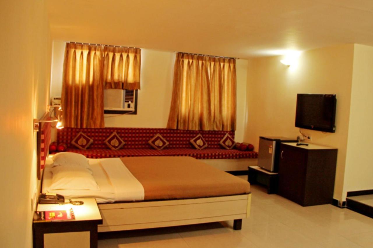 Hotel Parklane Haydarabad Dış mekan fotoğraf