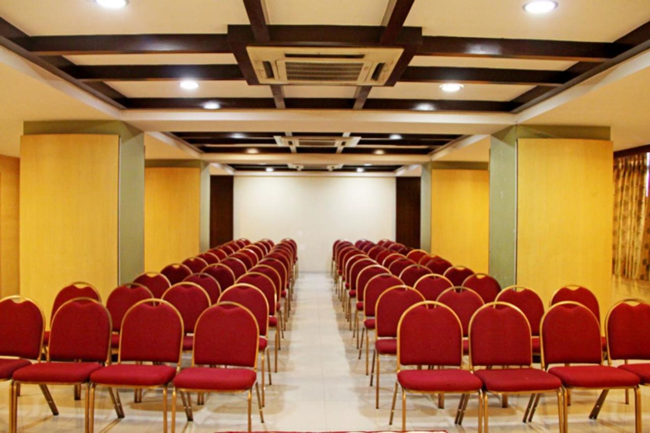Hotel Parklane Haydarabad Dış mekan fotoğraf
